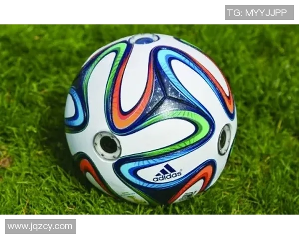 足球球星手机壳足球创意设计新品发布引领潮流风尚